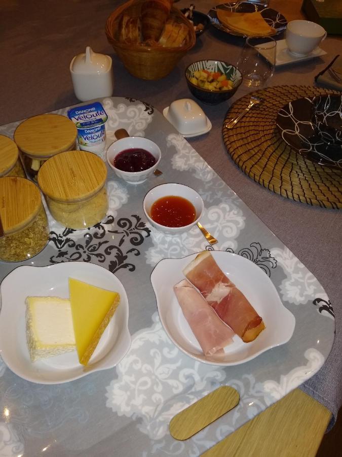 Les Agapanthes Bed & Breakfast Camphin-en-Pevele Eksteriør bilde