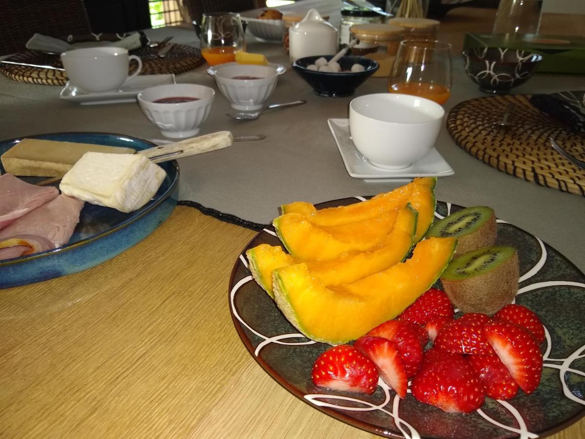 Les Agapanthes Bed & Breakfast Camphin-en-Pevele Eksteriør bilde